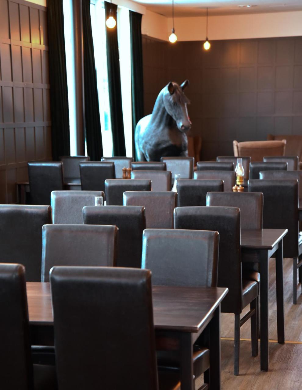 Hotell Arjaeng エクステリア 写真