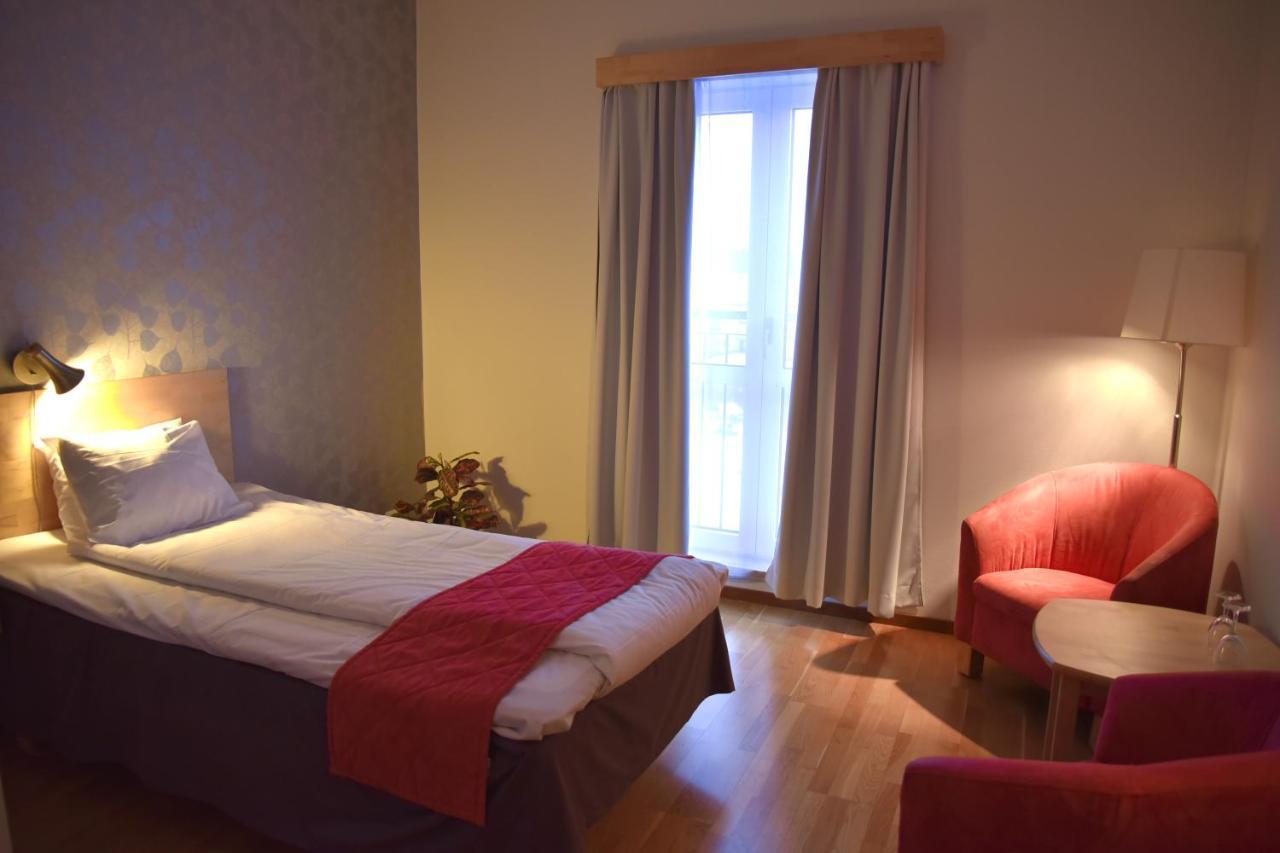 Hotell Arjaeng エクステリア 写真